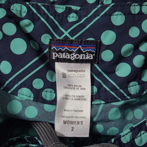 Patagonia Womens Wavefarer Aqua Blue Spotted Swim Board Shorts - Picture 4 of 4